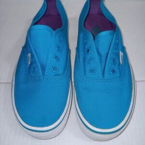 VANS SKATEBOARD SNEAKERS
